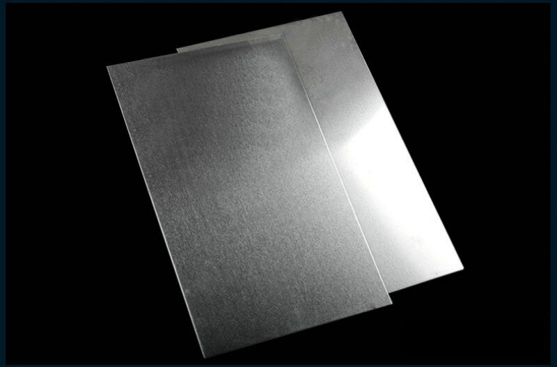1 stk høy aluminiumsplate med tykkelse  of 2mm/3mm,  sveisbarhet og høy slitestyrke og lett å rengjøre.