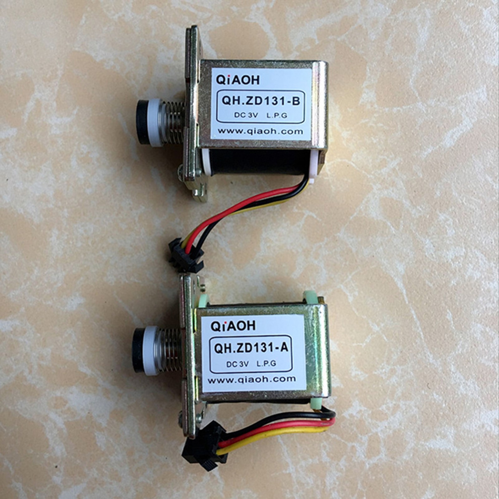 Válvula Solenoide Universal para calentadores de agua, QH.ZD131-A de tres cables de 3V para piezas de reparación de calentador de agua fuerte a Gas