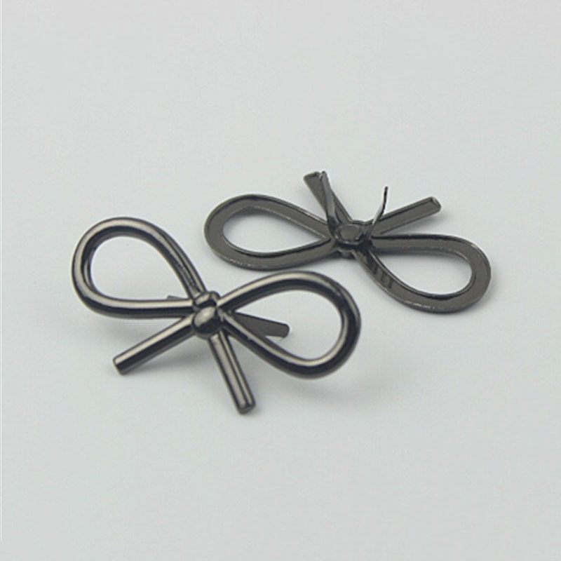 2 st metall rosettspänne stil dekoration skor spänne för gör-det-själv handväska väskor kläder hårdvara stängning väskdelar tillbehör: Svart nickel