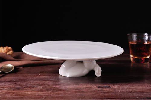 White Round Rabbit Ceramic Dinner Plate Cute Animal Fruit Cake Plate Desktop Display Plates Wedding Dessert Rabbit Tray Decor: 11.75 inch