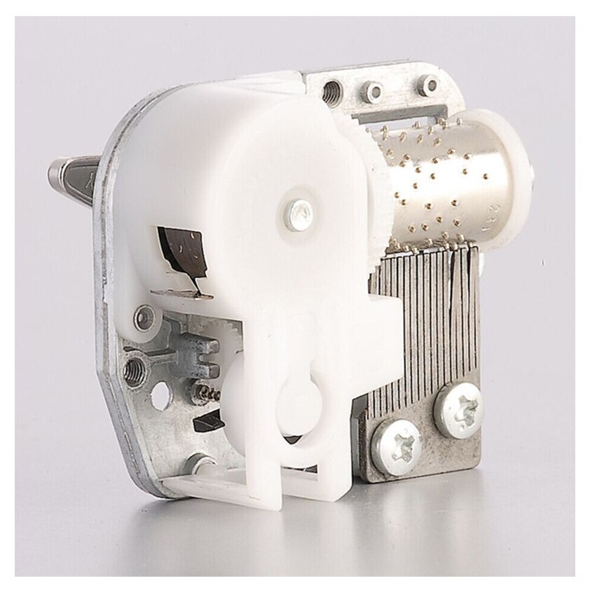 Music Box Movement 18 Tones Hand Cranked Clockwork Music Box with Screws Mini with Key