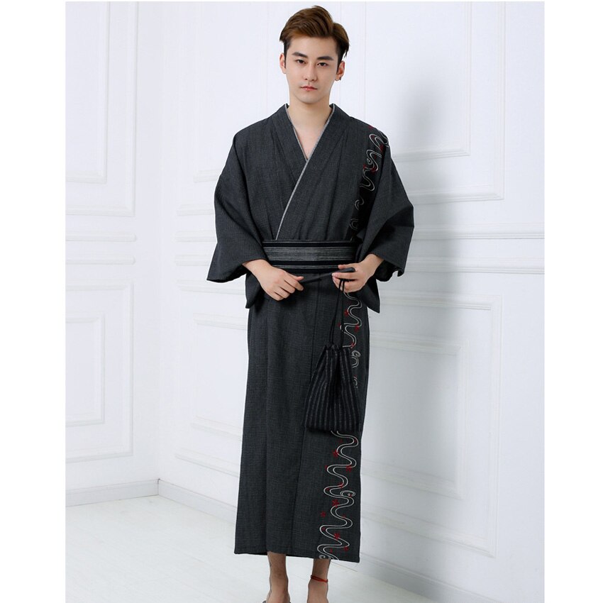 Kimono Yukata de otoño e invierno para Hombre Trajes de estilo japonés Samurai, traje de baño bordado Jinbei, ropa de dormir: Black robe(no belt) / M
