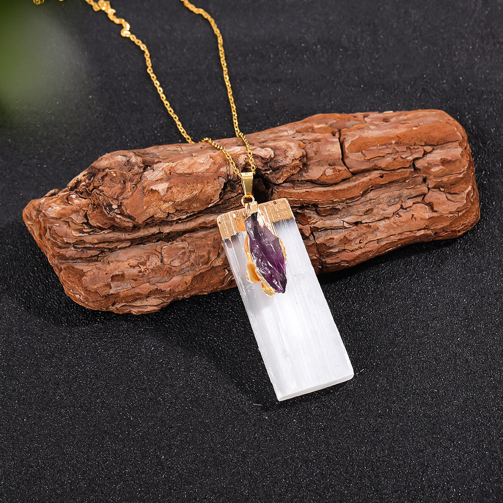 Amuleto de cristales curativos de Reiki con colgante rectangular plano de citrino amatista con incrustaciones de selenita cruda Natural con tapa chapada en oro: Amarillo claro