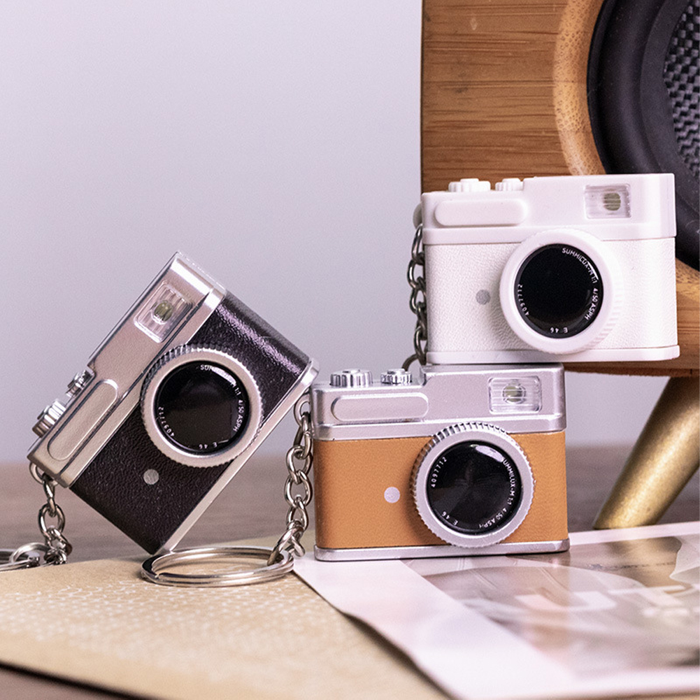 1pc Mini Camera Model Sleutelhanger Retro Camcorder Miniatuur Decor Kan Schijnen Sleutelhanger voor Poppen Camera Geluid Lichteffecten Sleutelhanger