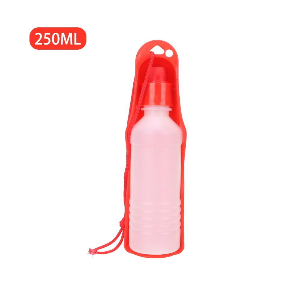 300ml bærbare drikkeskåle til små, store hunde rejse hvalpe kat kæledyr hund vandflaske udendørs kæledyr vand dispenser foder: Rød 500ml