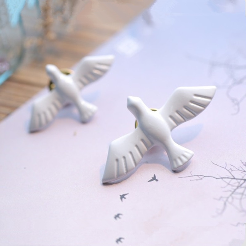 one size Swallow Brooch Acrylic Vintage White Peace Dove Animal Birds Brooch Pin Jewelry Girl Accessories For Women