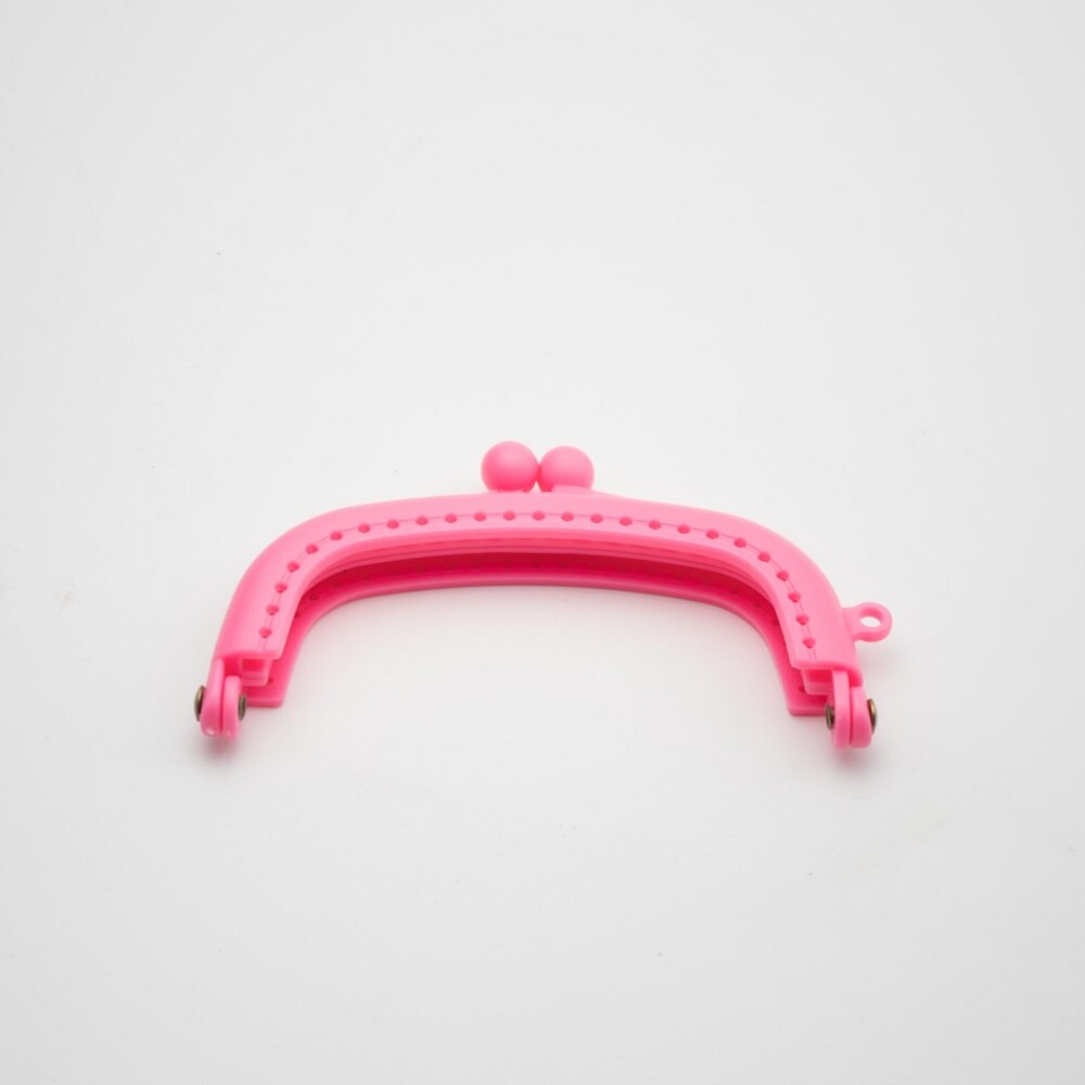 1 Stuk Modieuze Candy Kleur Resin Portemonnee Tas Accessoire Gebogen Frame Plastic Kus Sluiting Lock Handtas Accessoire 8.5Cm: Pink