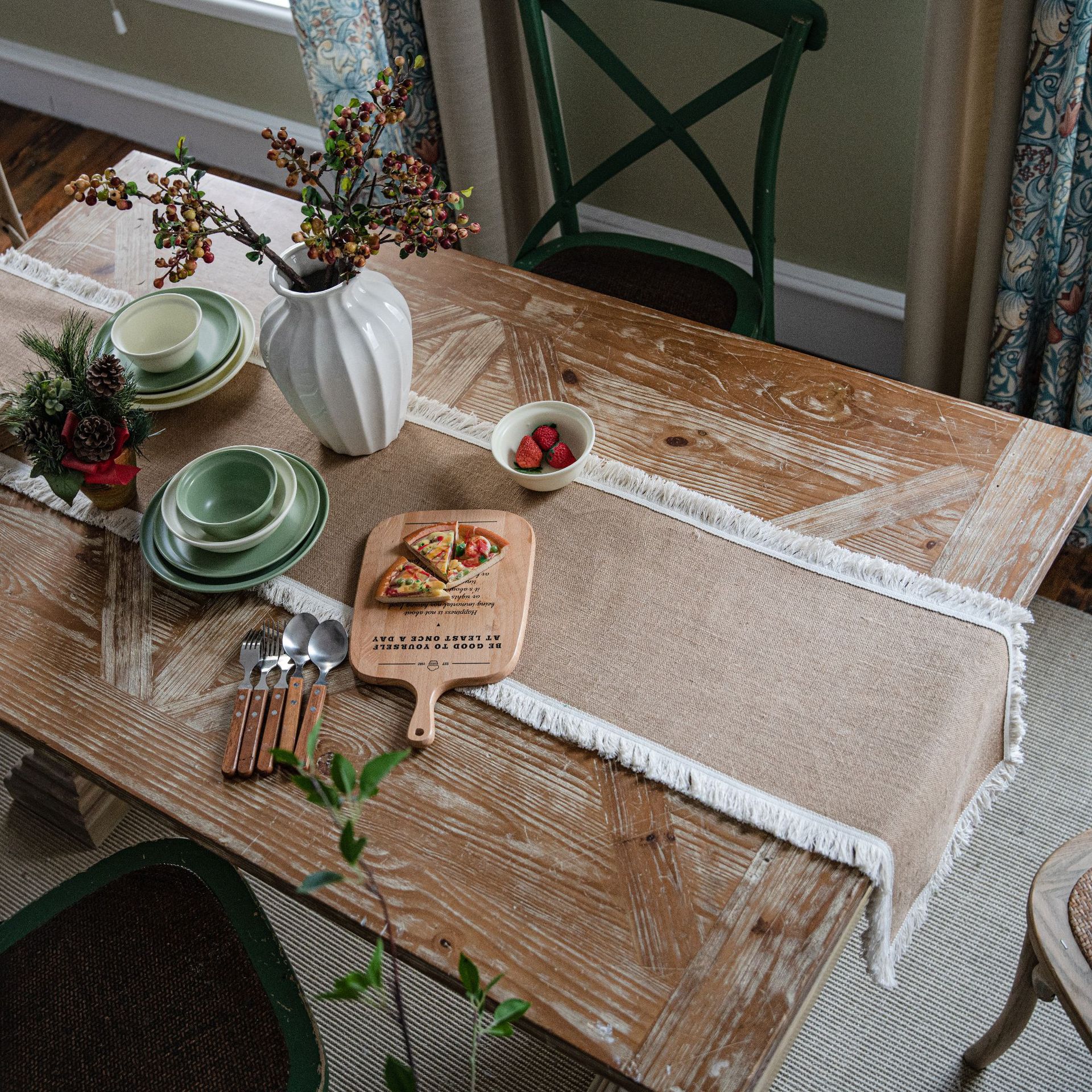 Natürliche Sackleinen Tisch Läufer mit Jute Spitze Jahrgang Bauernhaus Tabletop Flur Boho Dekor für Hochzeit Parteien Tägliche Dekor