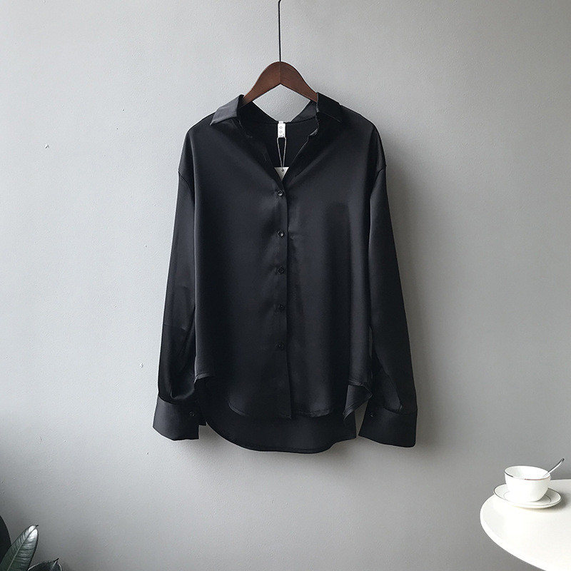 Crriflz forår kvinder lange ærmer satin bluse vintage femme v-hals street skjorter imiteret silke bluse: Sort / M