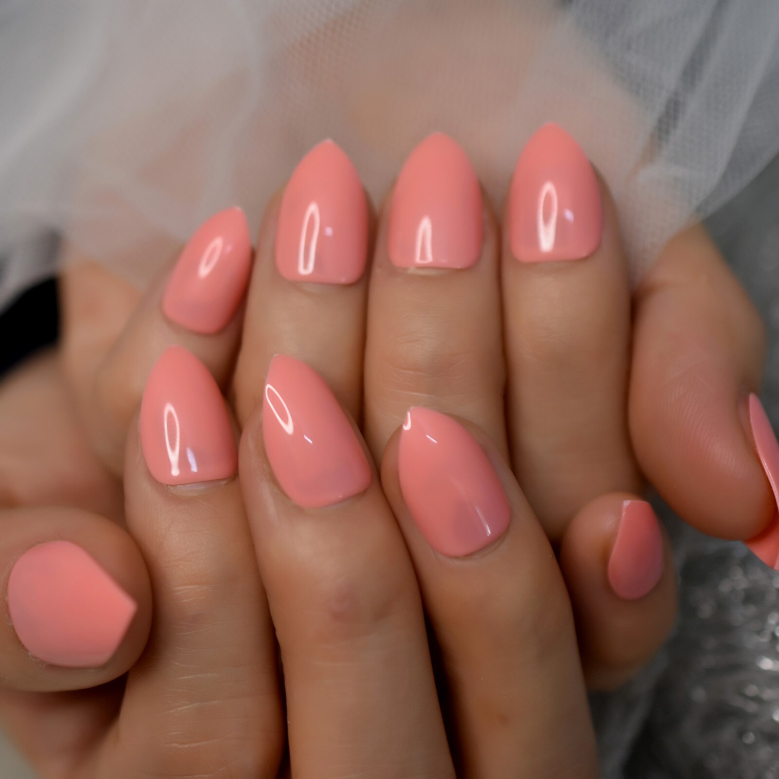 White Color Choose Able Sharp Stiletto Acrylic Fingernails Art Full Cover Nails With Tabs Short Version: L6277