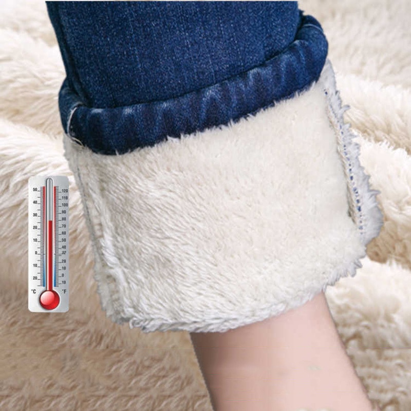 Winter Thicken Cashmere Warm Jeans Women Snow Wear Fleece Denim Trousers Female Casual Plus Size Leggings Slim Pencil Pants