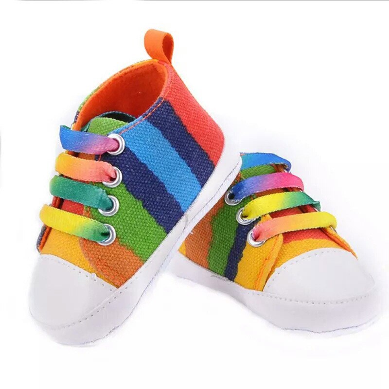 Farverigt lærred nyfødte babysko afslappet prik baby pige drengesko eneste skridsikre spædbarn toddler sko første rullator baby schoenen