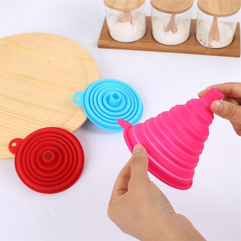 1Pcs Mini Opvouwbare Trechter Silicone Inklapbare Trechter Opvouwbare Draagbare Trechters Worden Opgehangen Huishoudelijke Vloeibare Doseren Keuken Gereedschap