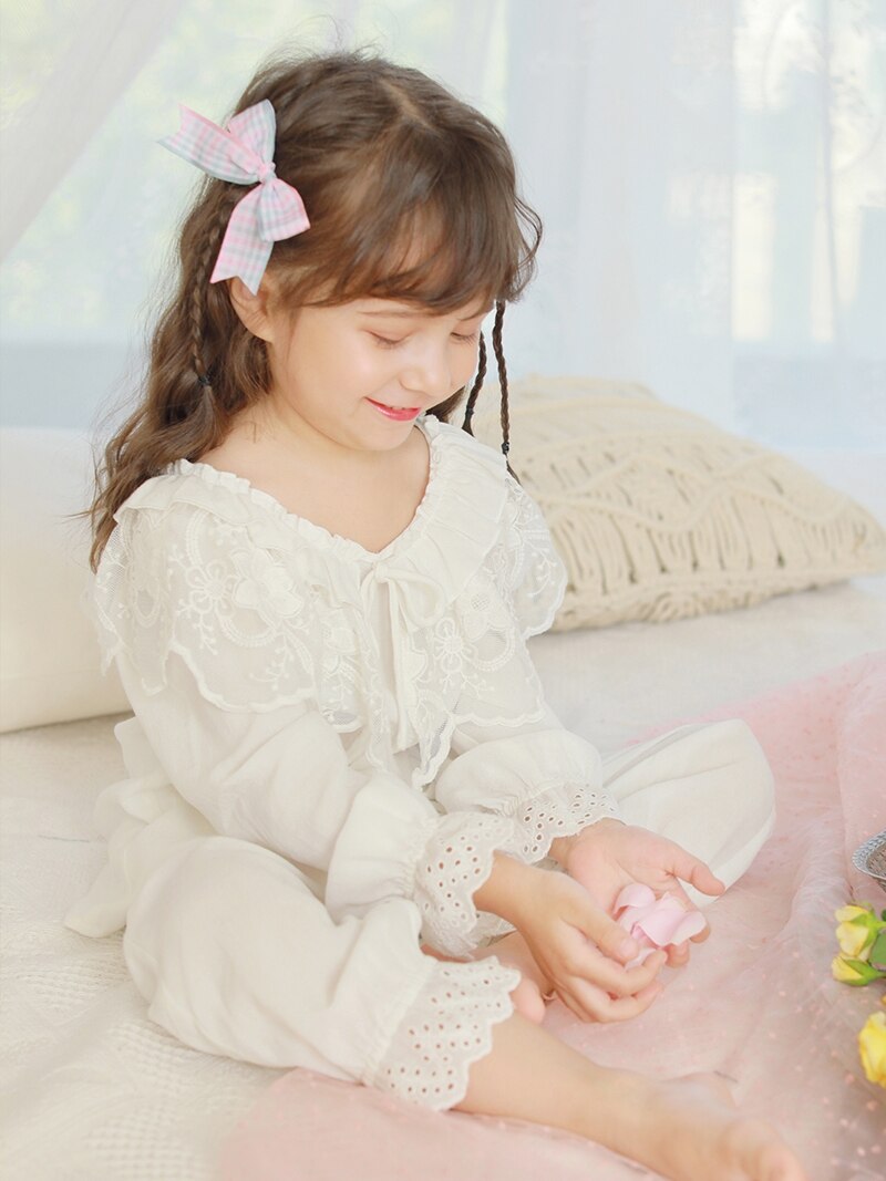 Set pigiami in pizzo ricamato Lolita per bambina. Top + pantaloni stile reale. set pigiami in pizzo per bambini Vintage per bambini.