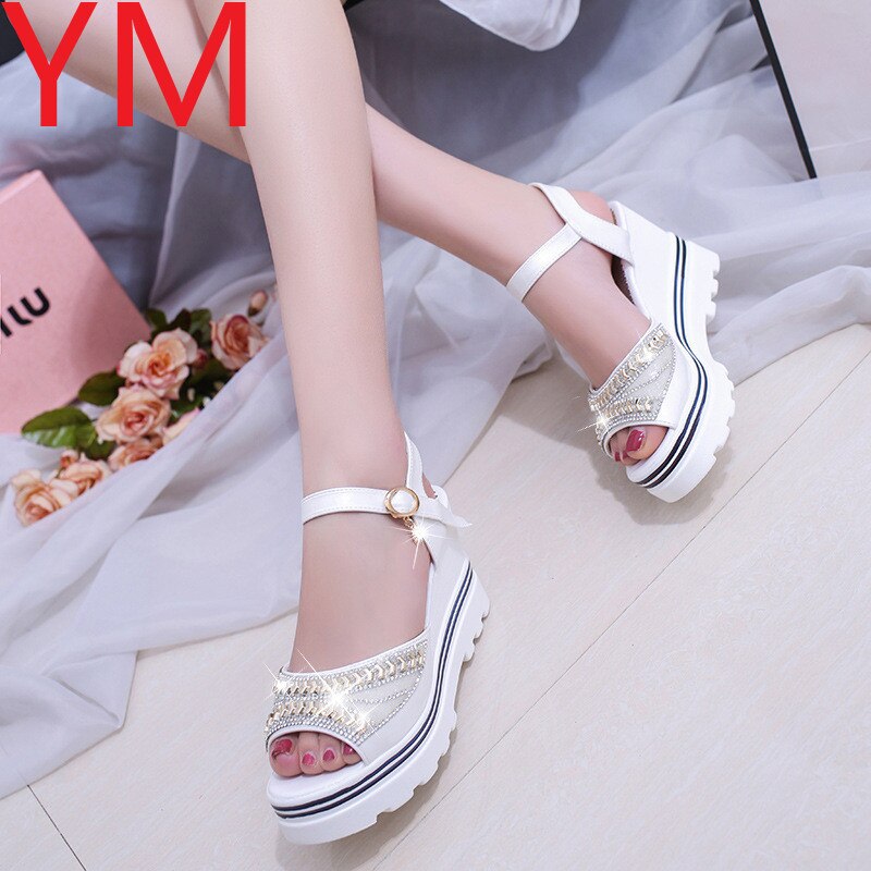 Rom kvinnor sandaler casual wedge sandaler sommar peep toe ankelrem med häl plattform pump kristall arbete kvinnor skor
