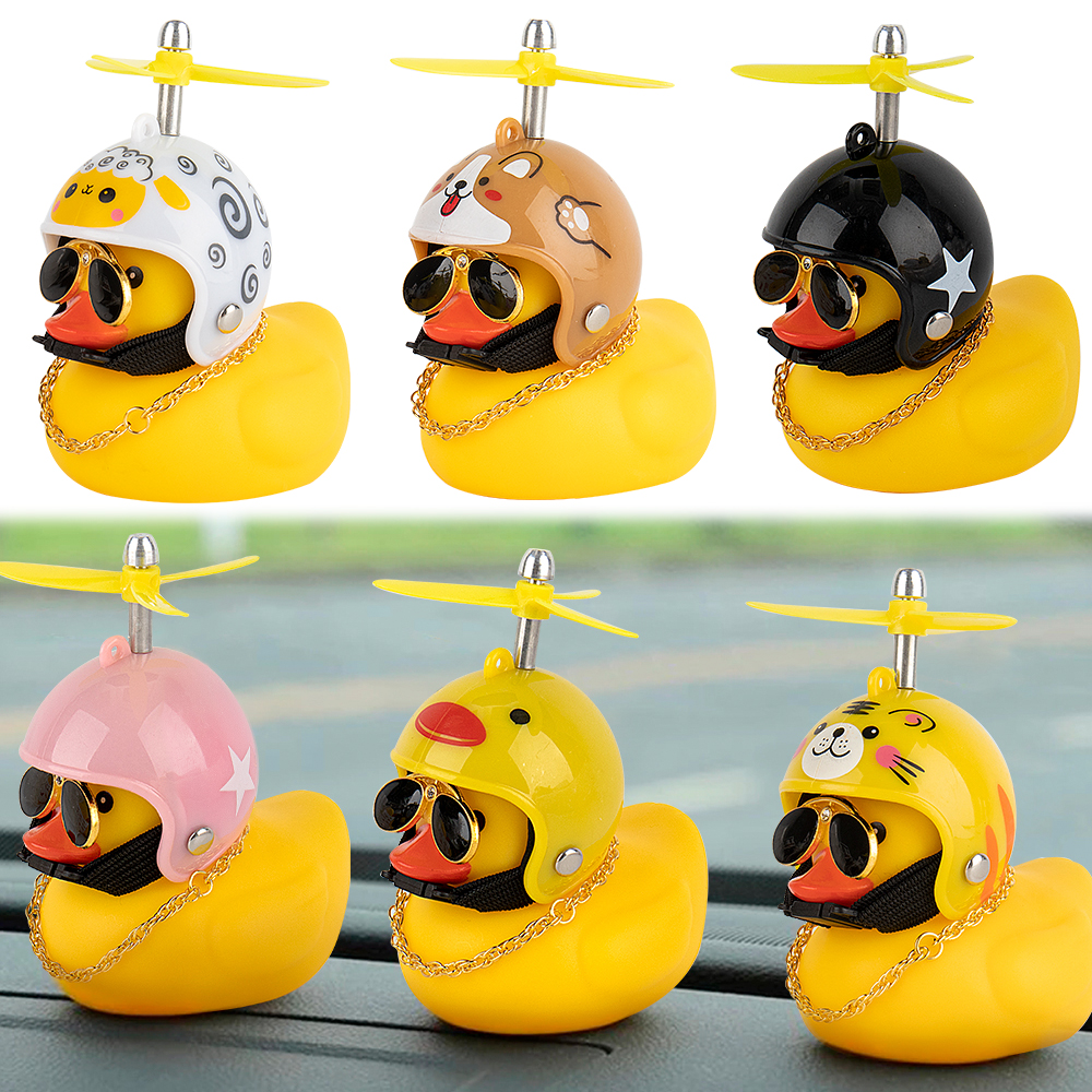 Populaire Kleine Gele Eend Auto Ornamenten Grappige Zonnebril Wind-Breaking Eend Met Propellor Helm Motor Paardrijden Fietsen Decoratie
