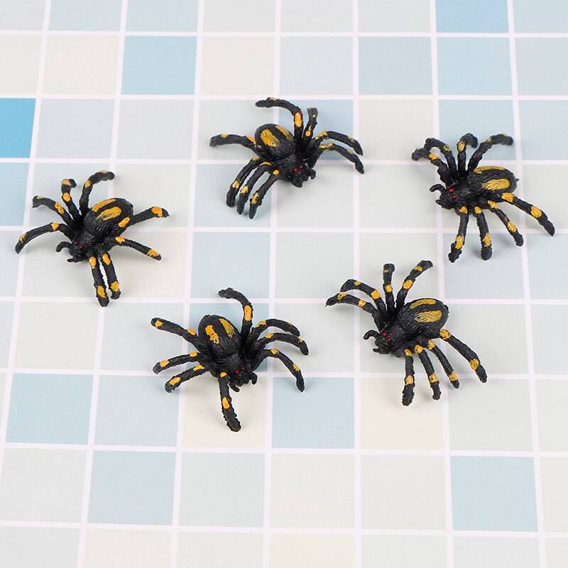 5Pcs Novelty Grappig Simulatie Spider Plastic Spider Grappig Grapje Speelgoed Joke Prank Realistische Rekwisieten Halloween Party Decoratie