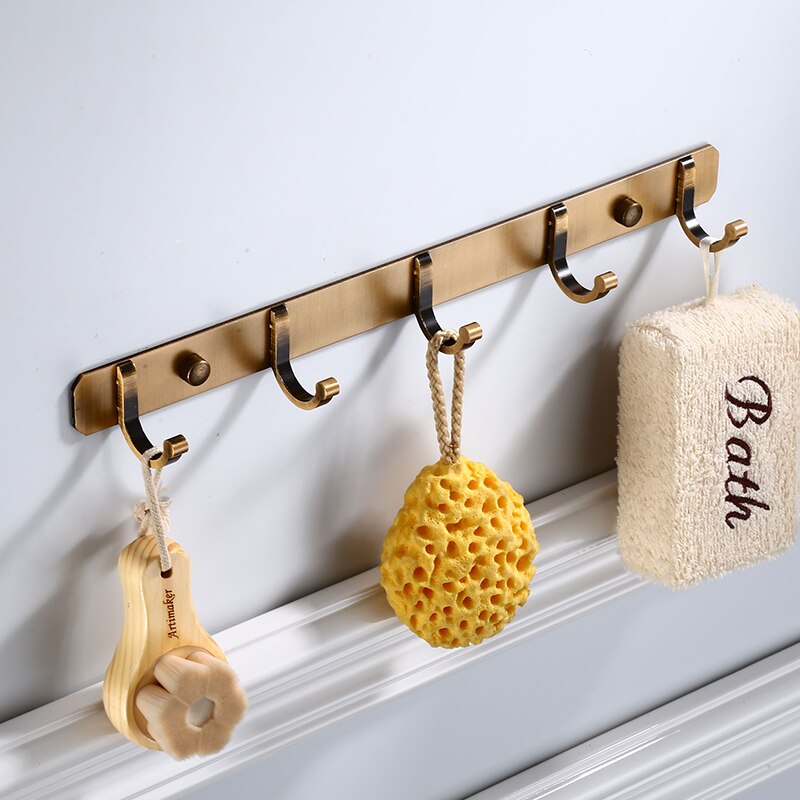 Europese antieke badkamer gesneden serie handdoekenrek badkamer hardware hangende set toiletborstel rechthoekige tissuebox: Rijen haken