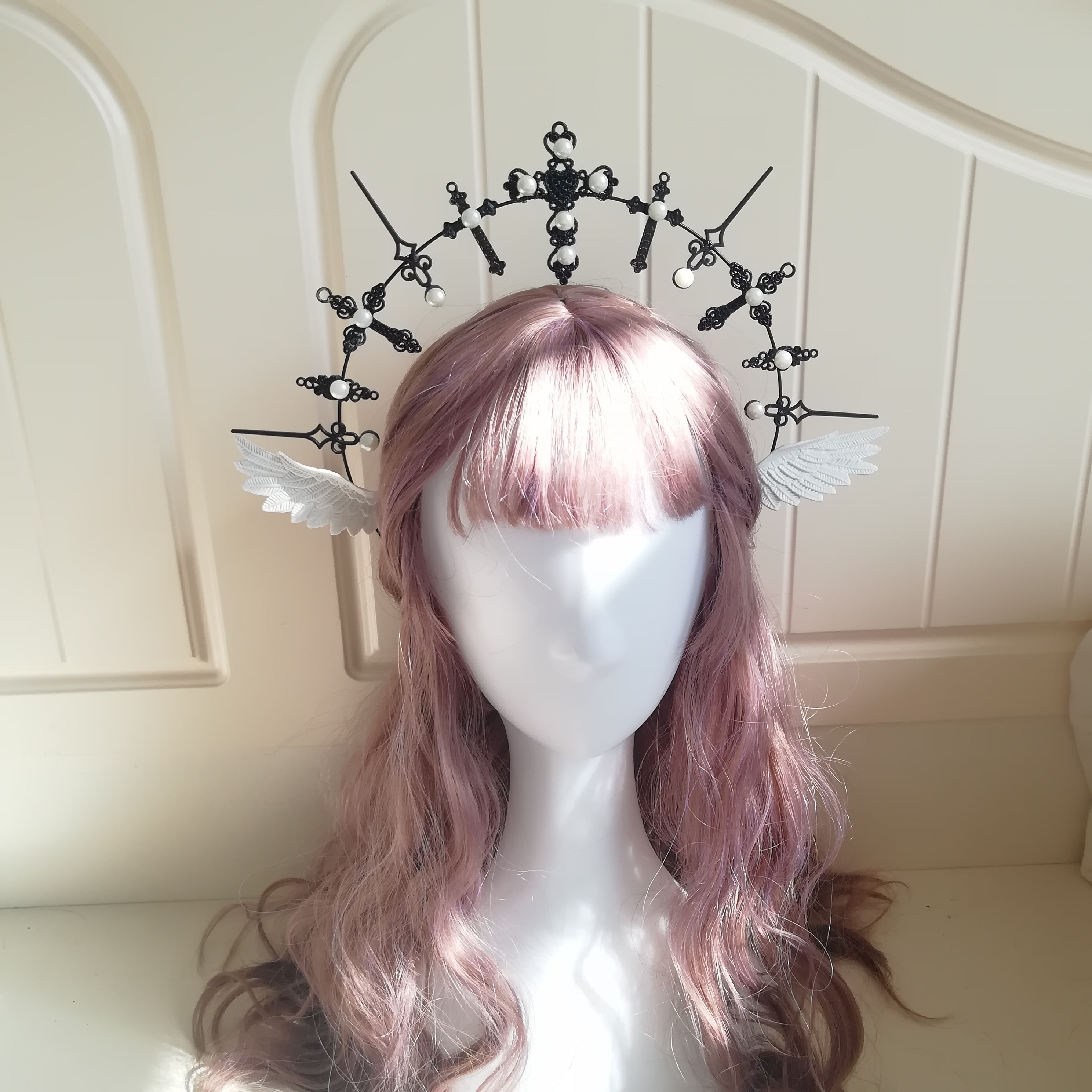 Lolita reine pape accessoires Notre Dame KC cheveux cerceau à la main coiffe ailes sombres perle croix cour couronne Halo ouverture Photo accessoires