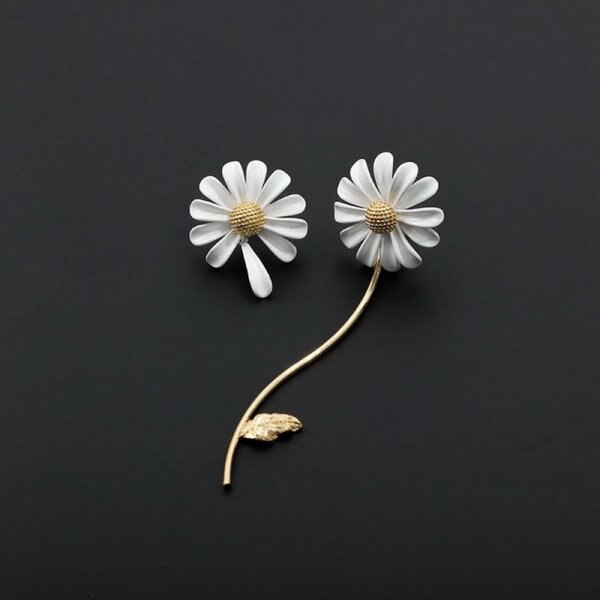 Koreaanse Stijl Lange Daisy Bloem Oorbellen Voor Vrouwen Asymmetrische Delicate Bloem Stijl Oorbel Meisjes Zoete Sieraden: Licht Geel Goud Kleur