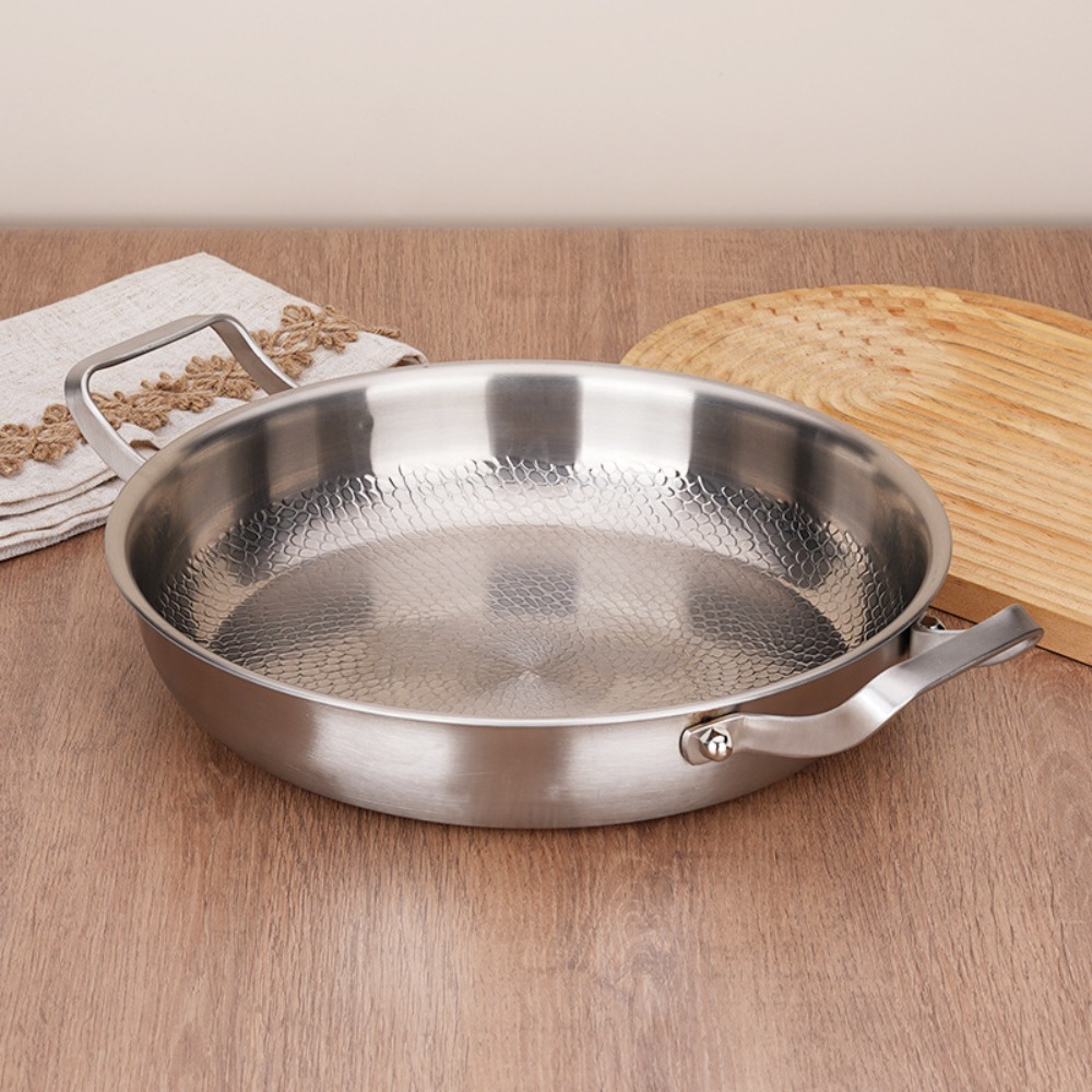 Cookware Titanium Alloy Double Ear Frying Pan Non-stick Uncoated Frying Pot Flat Bottomed Hammer Pattern Frying Wok Restaurant