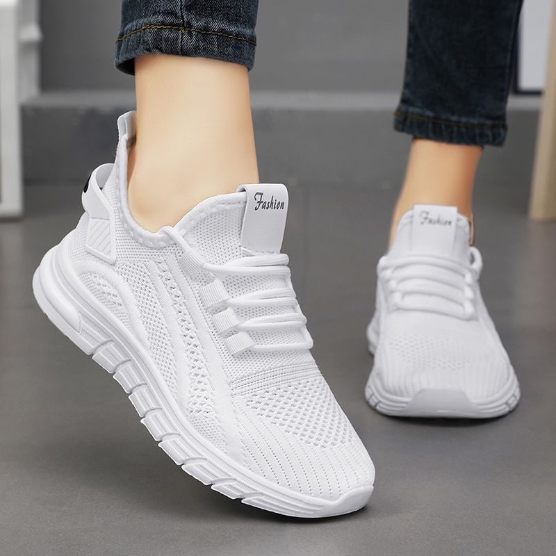 Kvinders afslappede sneakers snørebånd gymnastiksko vulkaniserede sko hvide damefodtøj åndbare gåsko i mesh flade sko træningssko