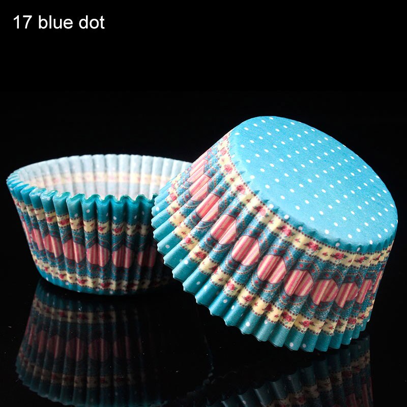 100 stk cupcake liner kageform anti-olie kage papir kopper køkken tilbehør muffin tilfælde kage dekorationsværktøj lille kageboks: 17 blå prik