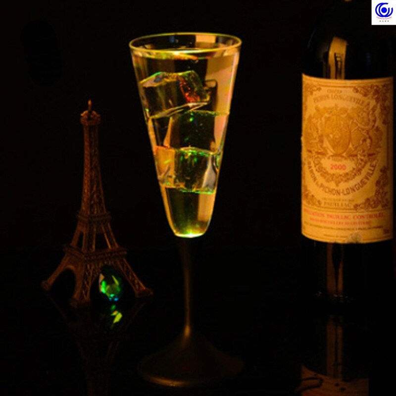 Luminous Mug Led Colorful Luminous Beer Mug, Water Induction Pineapple Mug, Bar Dragon Mug, Cheer Supplies: Champagne glass