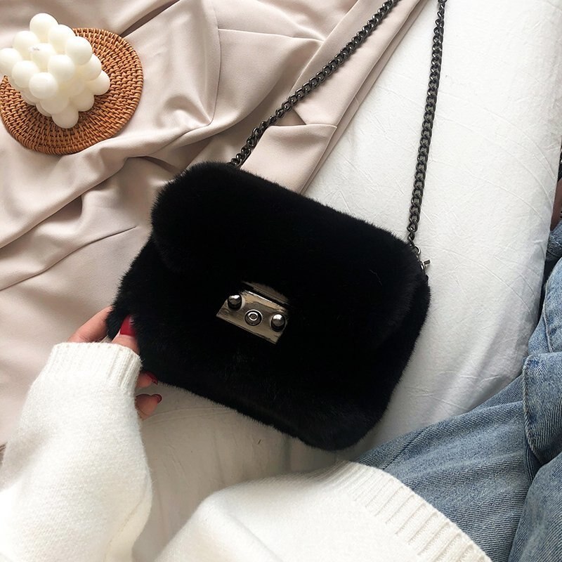 Autumn and Winter Shoulder Underarm bags Plush Pouch crossbody bags Women's All-match Furry Handbag small bags: Black