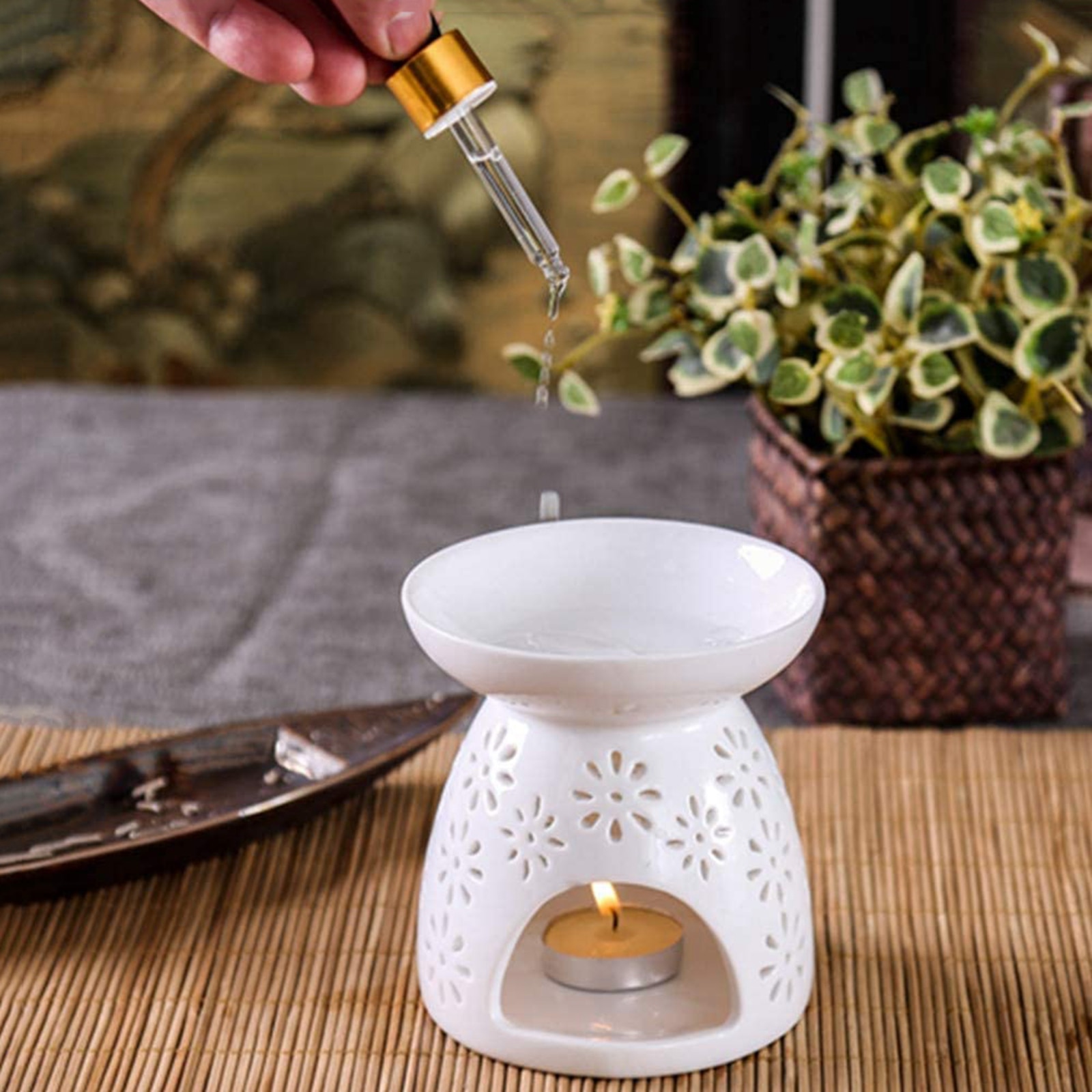 Candle Holders Lamp White Ceramic Crafts Essential Oil Tea Wax European Style Porcelain Ornament Incense Burner Home Decor