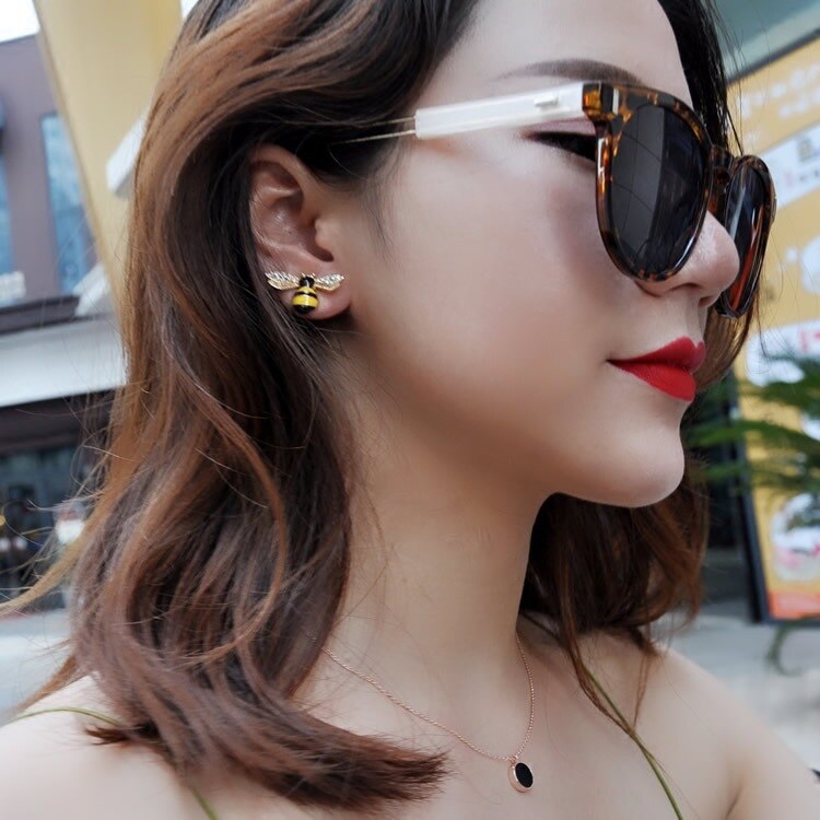 Needle With Bee Earrings Feminine Temperament Korean Personality Simple Versatile Short Hair Earrings Sweet Earrings