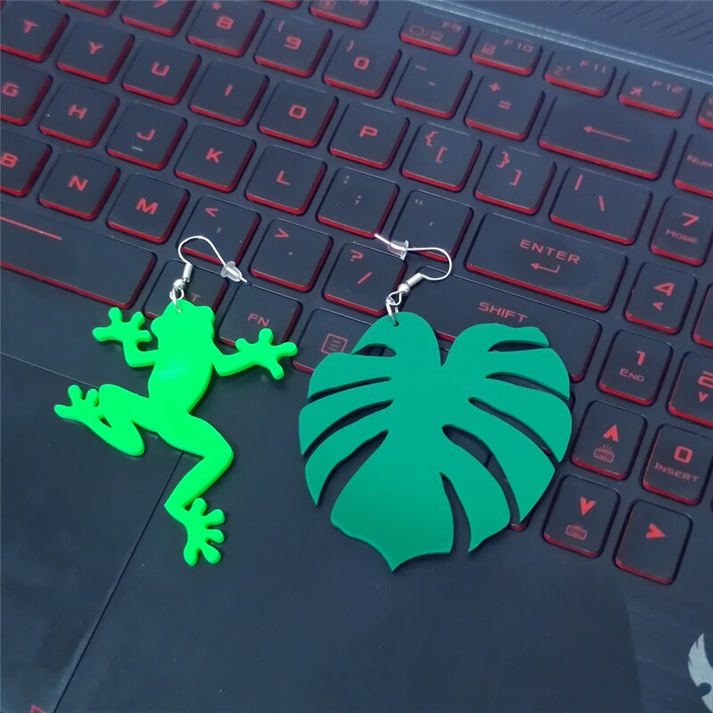 KUGUYS Frog and Leaf Dangle Earrings for Women Girls Acrylic Jewelry Green Animal Novel Festival Accessories