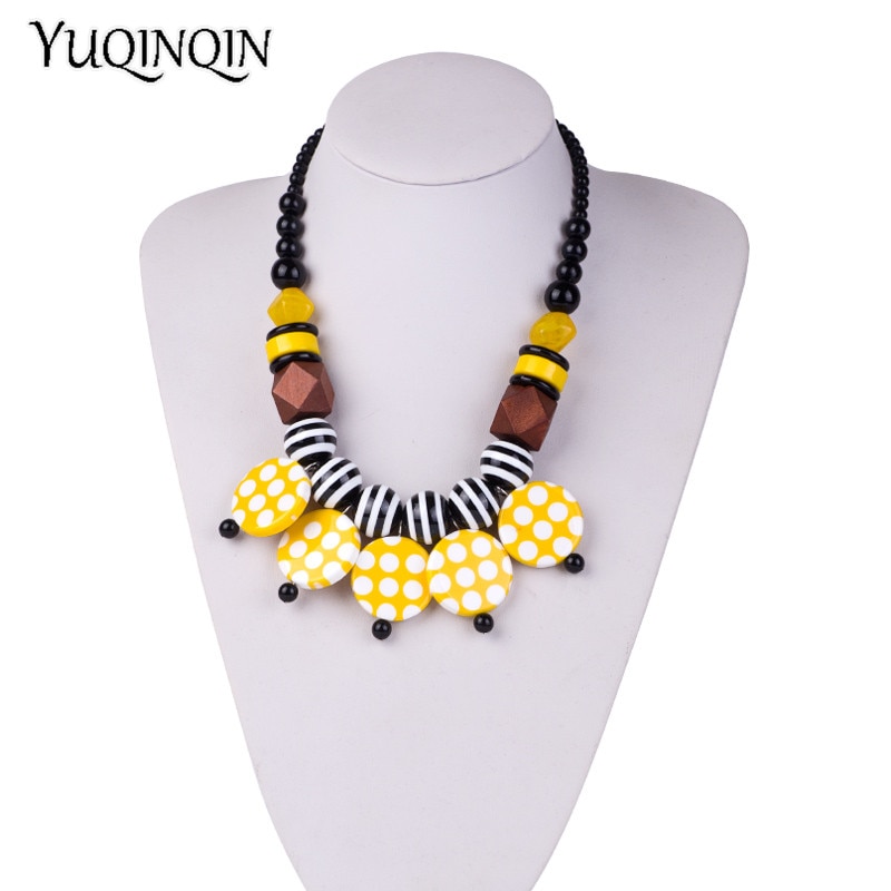 Trendy Resin Wood Necklaces With Circle Pendant for Women Round Geometric Acrylic Beaded Chains Jewelry Necklace