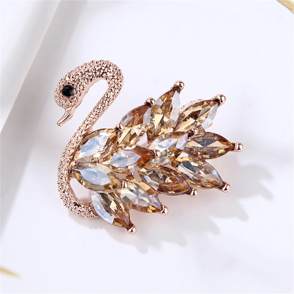 Crystal Turtle Brooches Vintage Metal Lapel Pin for Women Hat Scarf Backpack Badge Marine Animal Protection Souvenirs: ROSE GOLD COLOR