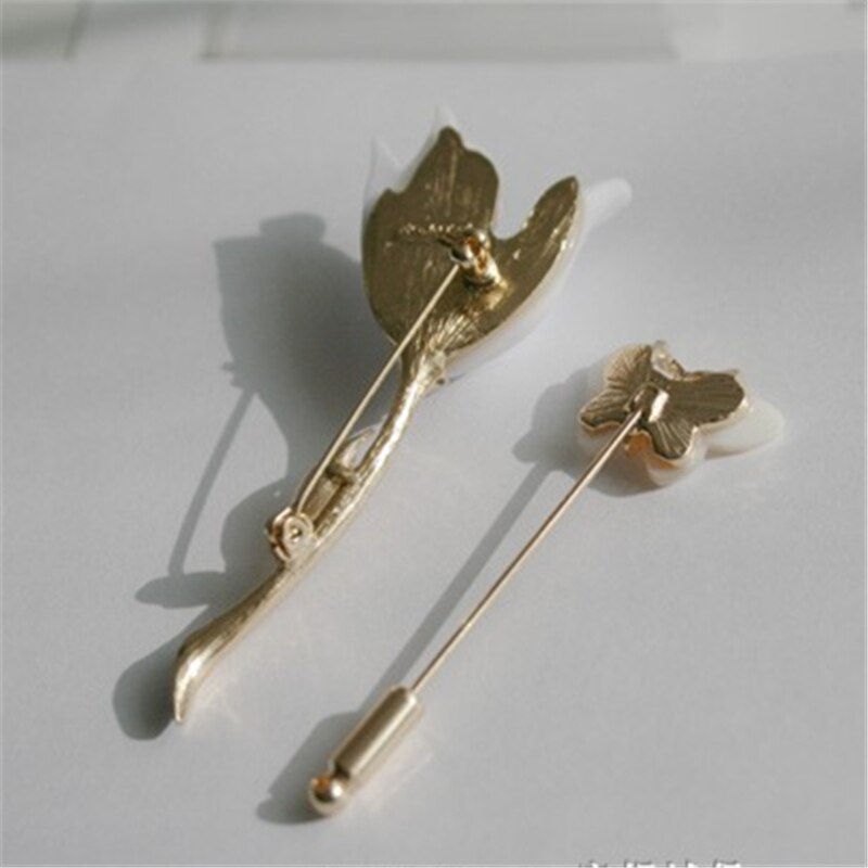 Huanzhi Vintage Elegante Jas Accessoires Metalen Shell Bloemen Dier Tulp Vlinder Broche Voor Vrouwen Partij Sieraden