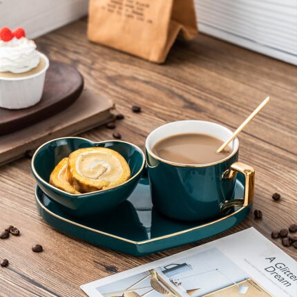European Golden Coffee Cup Luxury Glaze Ceramic English Cup Ceramic Nordic Coffee Cup Saucer Pottery Afternoon Tea Box E5
