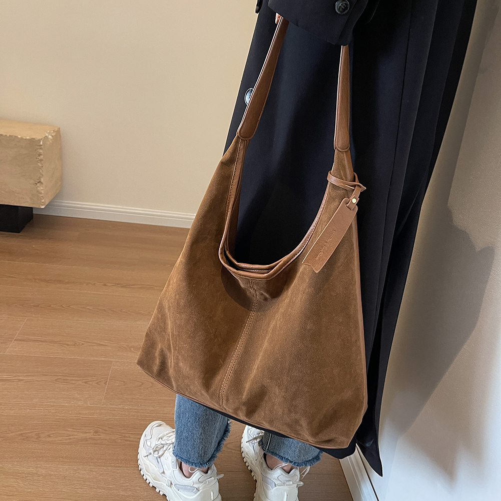 Dames suède schoudertas met magnetische sluiting, grote capaciteit, retro handtas voor werk en reizen