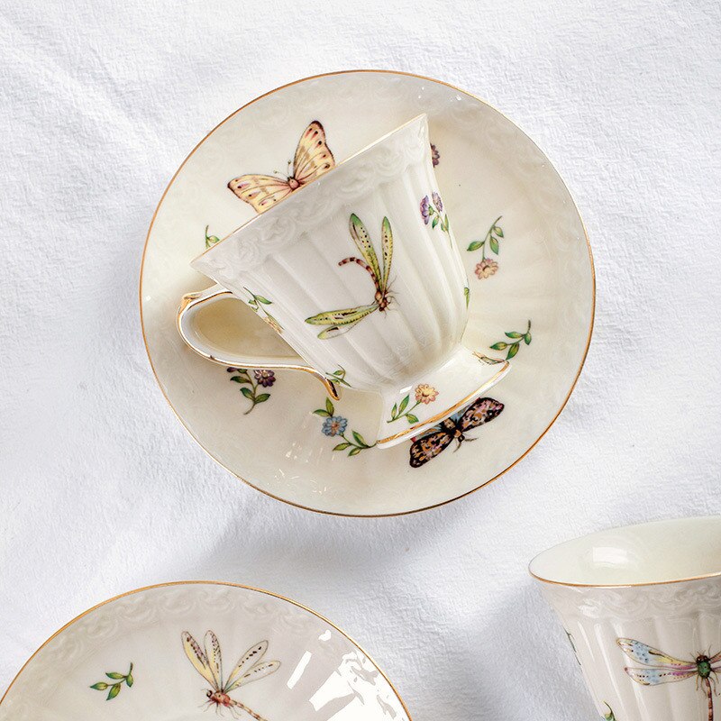 French Ceramic Coffee Cup Sets Saucers Teapot Palace Flower Tea Cups Hand Drawn Rose Butterfly Porcelain Coffee Mugs Drinkware