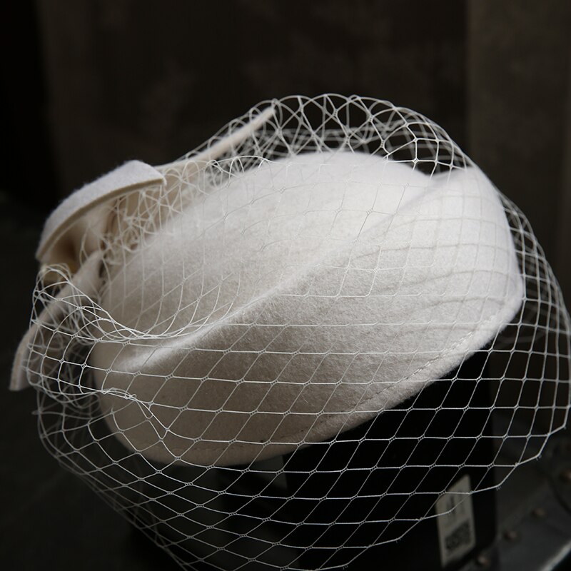 Casquette de béret en feutre de laine Pure pour femme, chapeau de style Vintage anglais, chapeau de mariée, fleur de perle, fleur de Fedora, casquette d'hôtesse de l'air