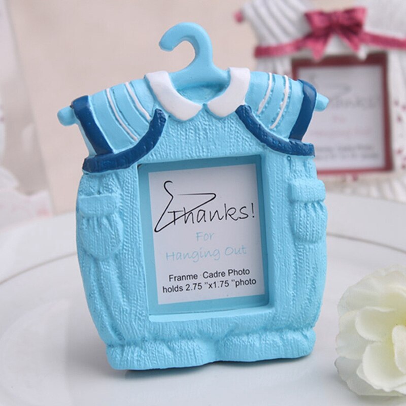Photo Frame Retro Style Photo Frame Mini Photo Holder Kids Cute Mini Dress Shape Bedroom Photo Frame