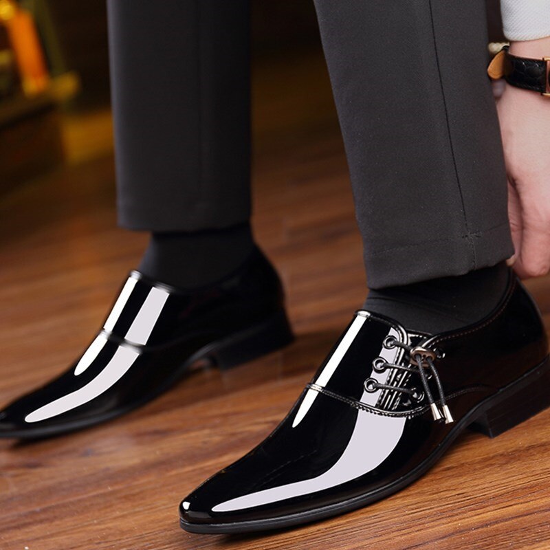 Classic 6cm Men High Heel Shoes Formal Mens Party Loafers Brown Patent Leather Dress Shoes Men Oxfords Mens Pointy Shoes