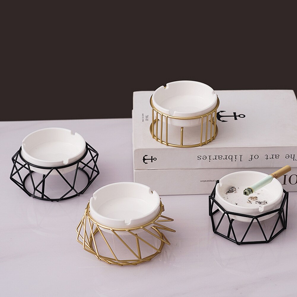Ceramic ashtray, hollow asherbecher ashtray, gold / Black