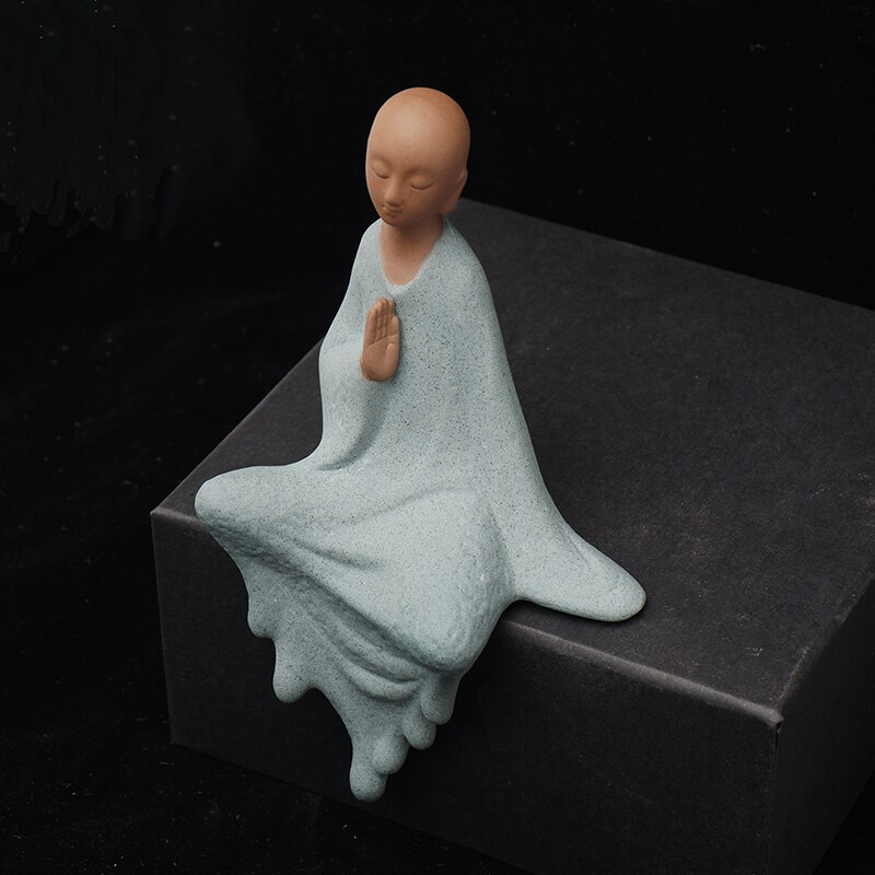 Buddha statuer keramisk liten munk tepet lilla sand figurer buddhisme hjem dekor borddekorasjon