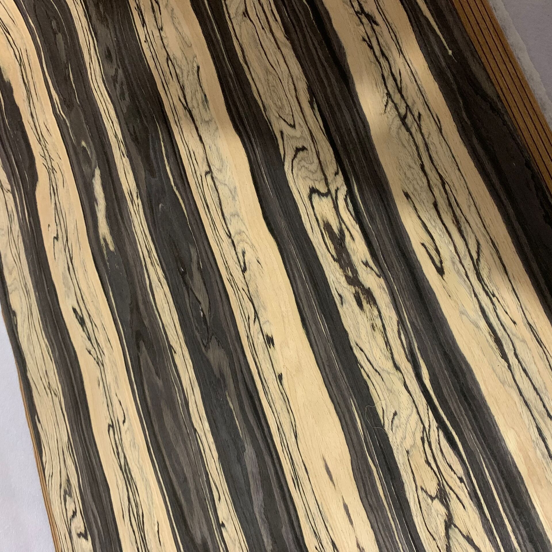 Placage en bois technique, paysage noir, placage d&#39;ingénierie en ébène, E.V. Q/C 50cm x 2.5m 0.25mm