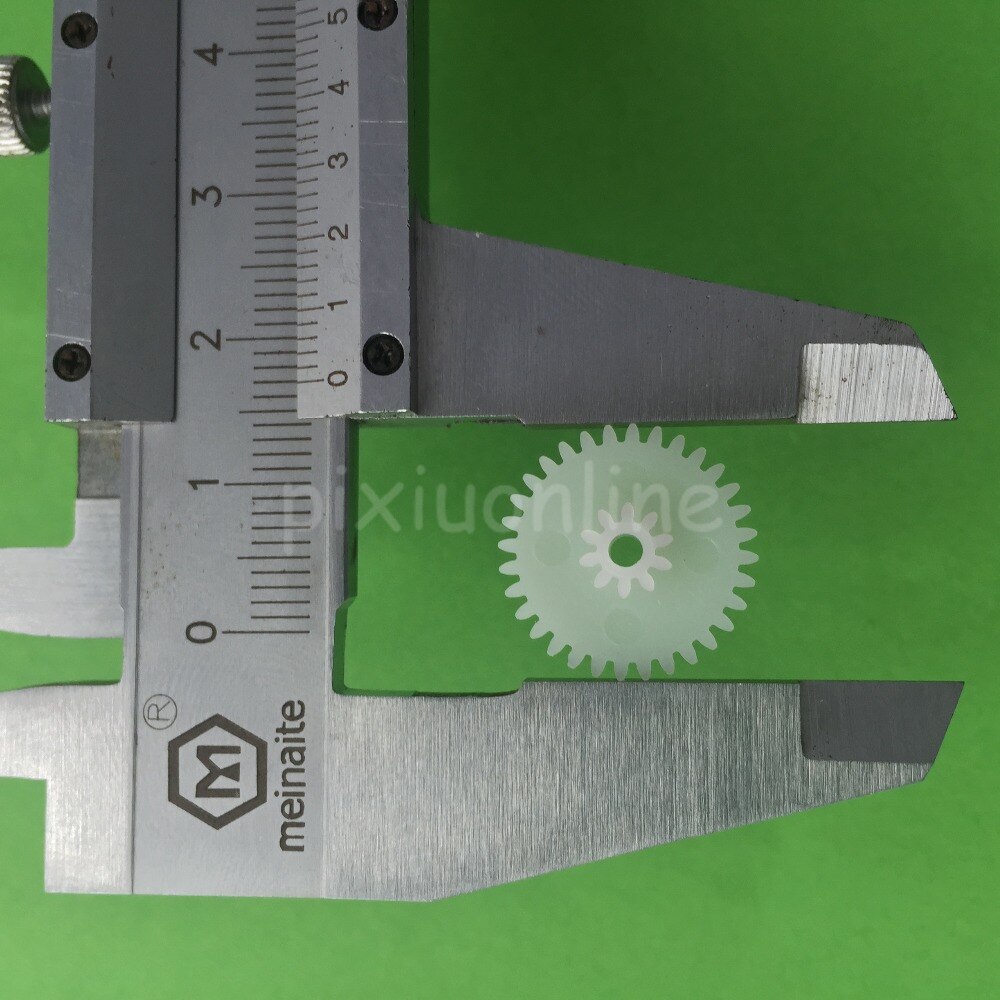 10pcs J381Y White Plastic Bi-layer Gears Double-deck Reduction Gears Model Toys Making