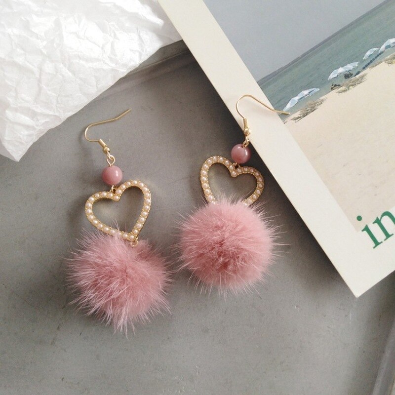 Herbst und Winter Koreanische Süße Mädchen frauen Zubehör Temperament Imitation Perle Liebe Hairball Clip Ohrringe Schmuck