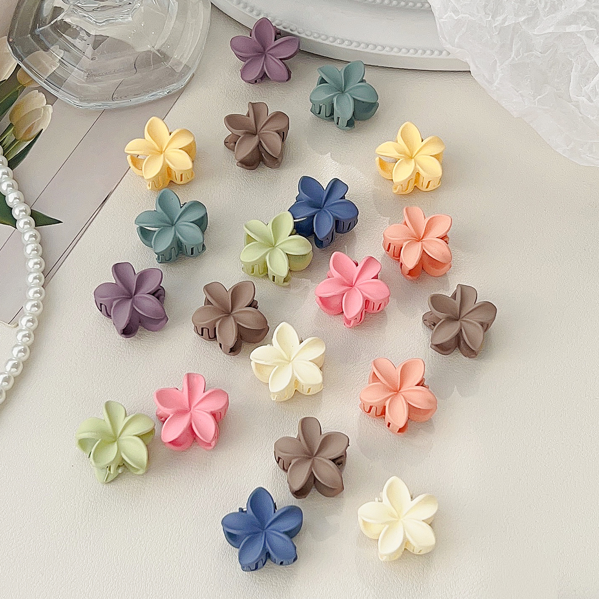 Paquete de mini pinzas para el cabello con flores para mujer: pinzas para peinar sin arrugas para flequillo y peinado pequeño: Azul cielo
