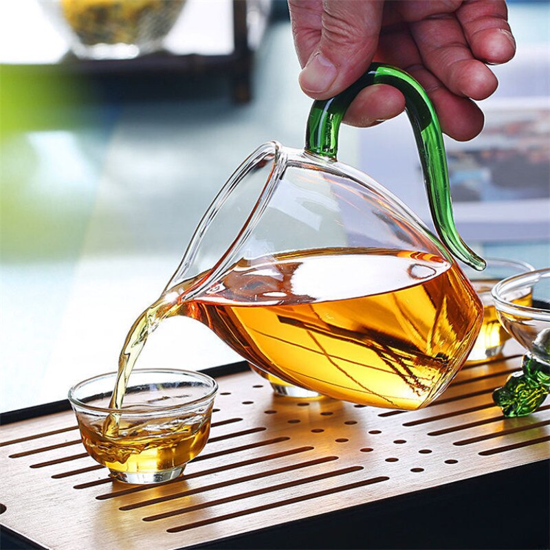 Heat-resistant Glass Tea Pitcher with Colored Handle Transparent Chahai Glass Kung Fu Fair Cup Office Tea Cup Drinkware
