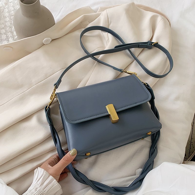 Corda alça de ombro pequeno couro do plutônio crossbody sacos para as mulheres 2020 moda cor sólida simples pequenas bolsas ombro viagem: Azul