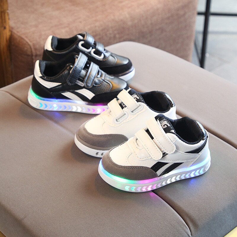 Kids Peuter Schoenen Led Gloeiende Sneakers Kinderen Running Light Schoenen Haak Loop Mode Lichtgevende Sport Schoen Voor Meisje Jongen XZ19106